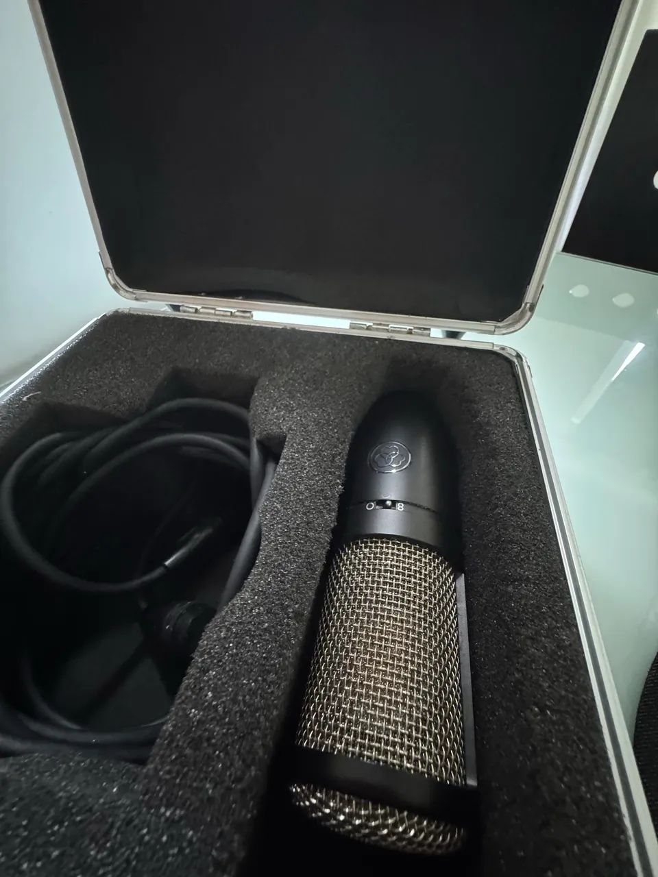 Microfone condensador AKG p420 - Foto 3