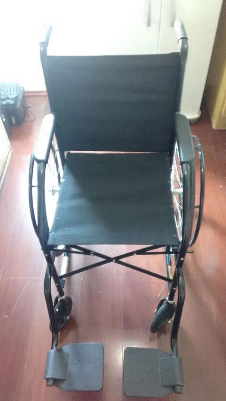  Cadeira de Rodas