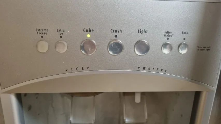 Geladeira Side By Side Gelo e água Eletrolux - Foto 5