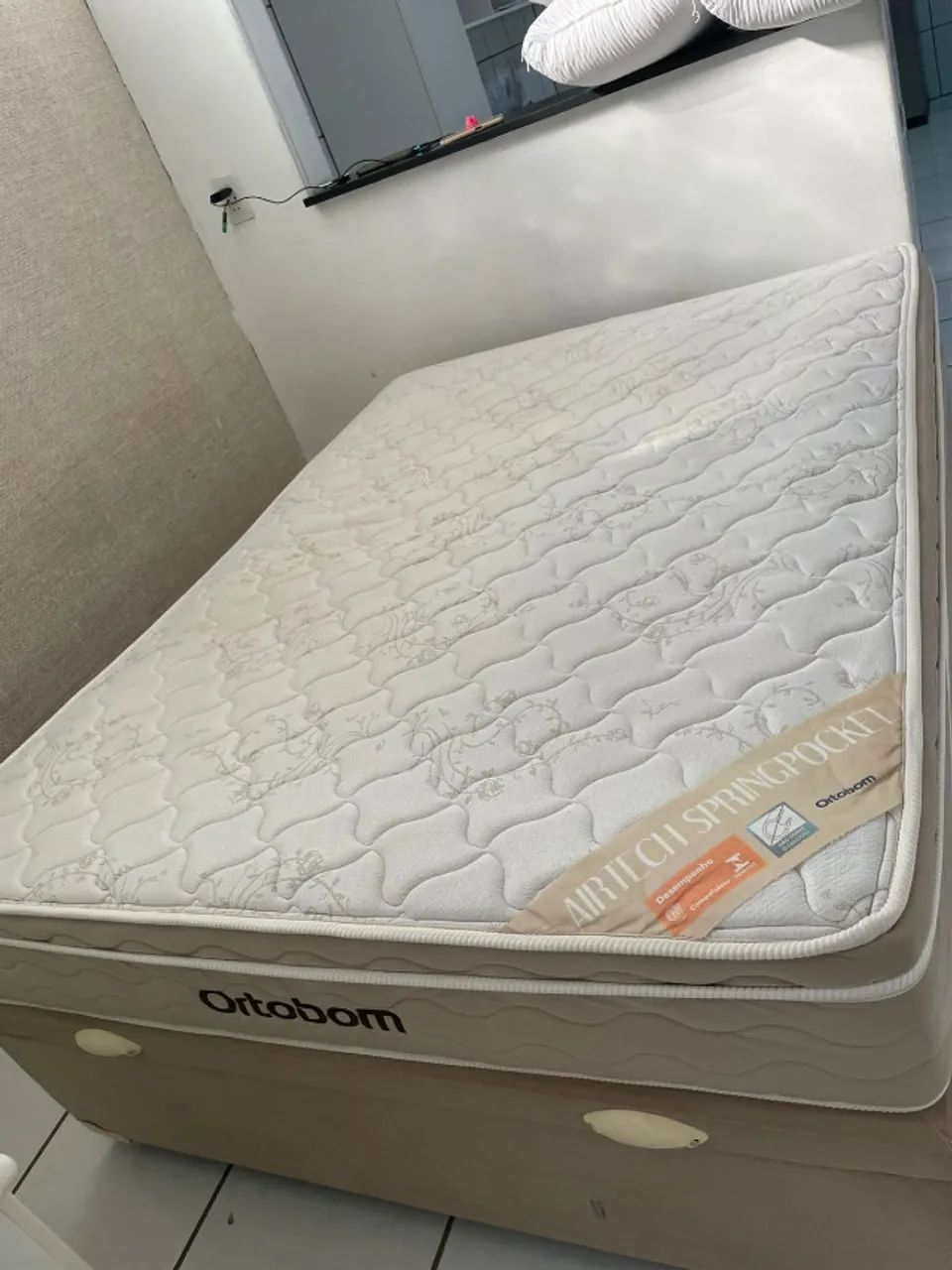 Cama Box Casal + Colchão de Casal - Foto 4
