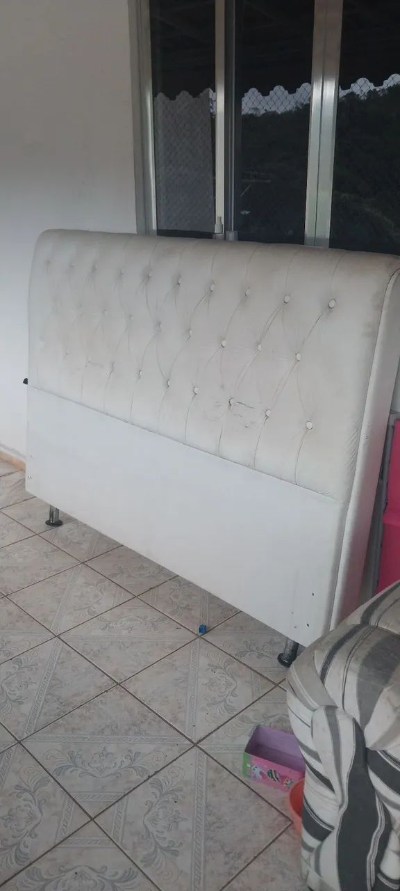 CABECEIRA DE CASAL EM CURVI