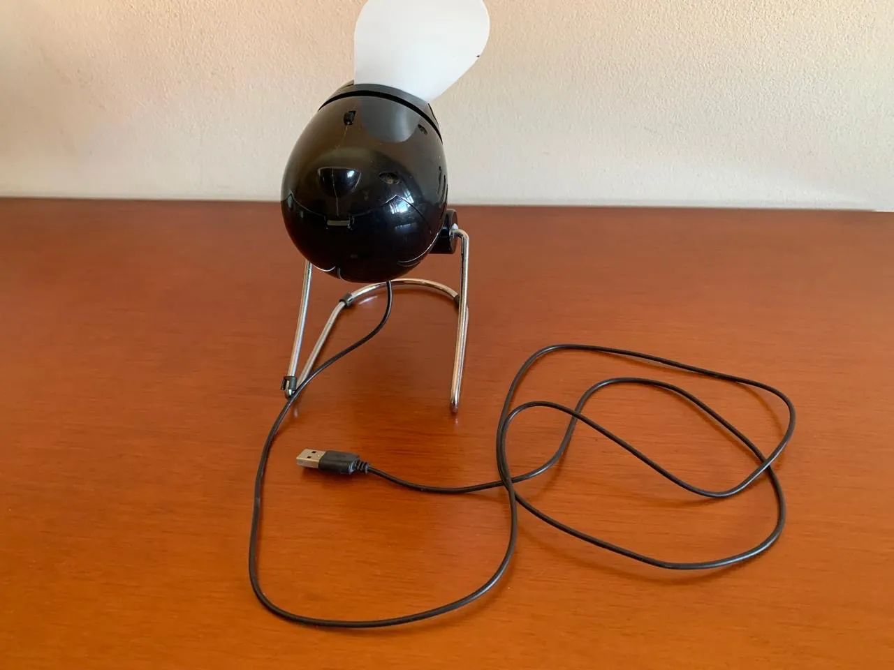 ventilador de mesa preto  - Foto 2