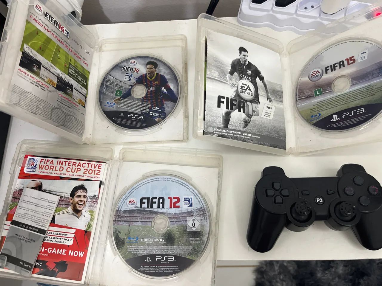 CDS de PS3 do fifa mais 1controles do PS3