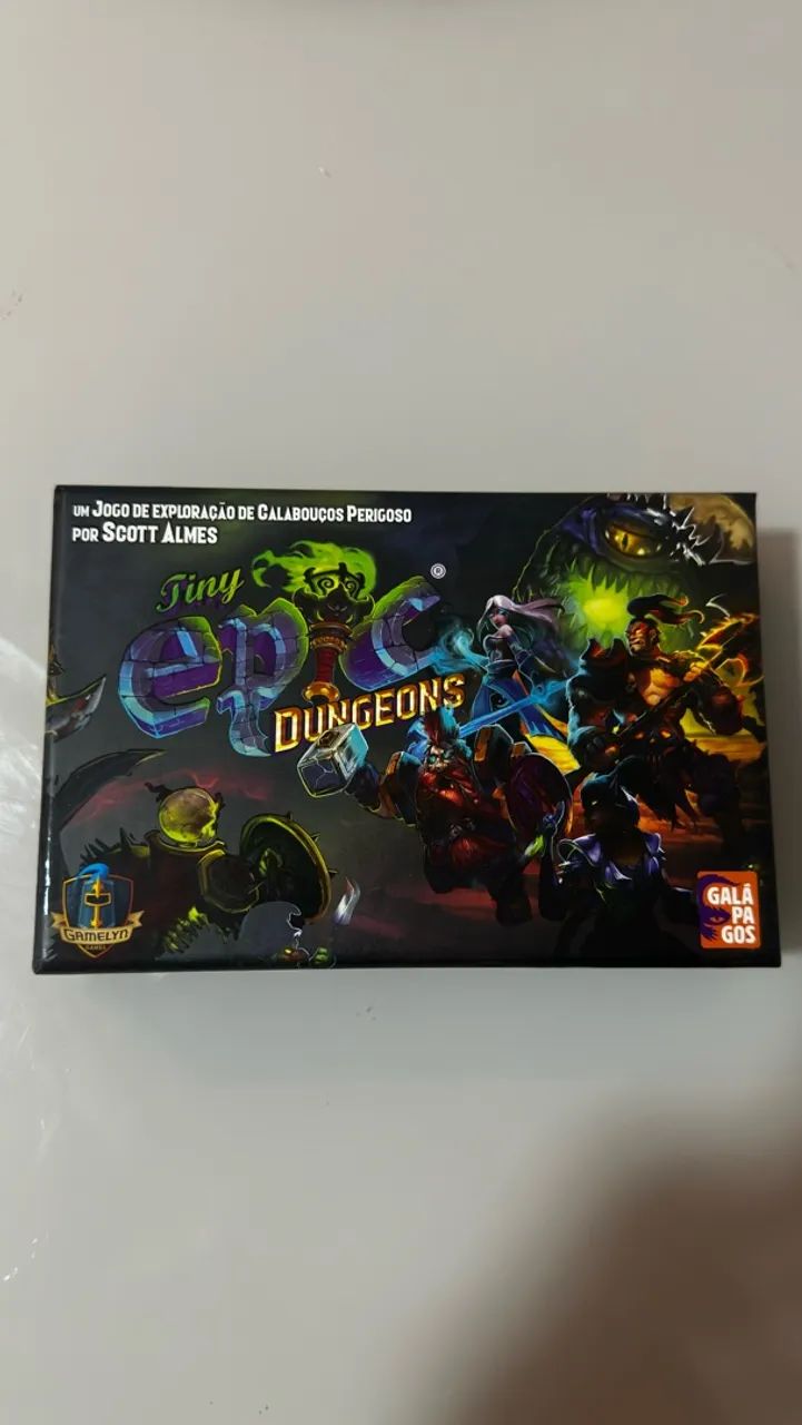 Tiny Epic Dungeons - Jogo de Tabuleiro - Nunca Jogado