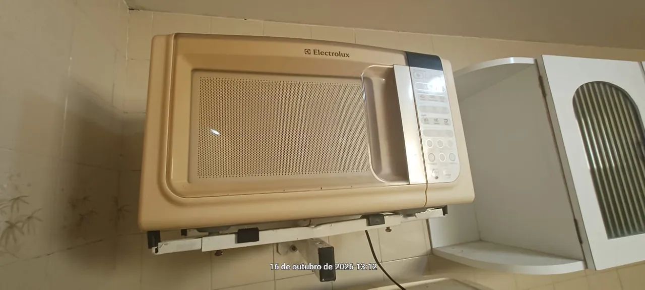 Micro-ondas 23 L