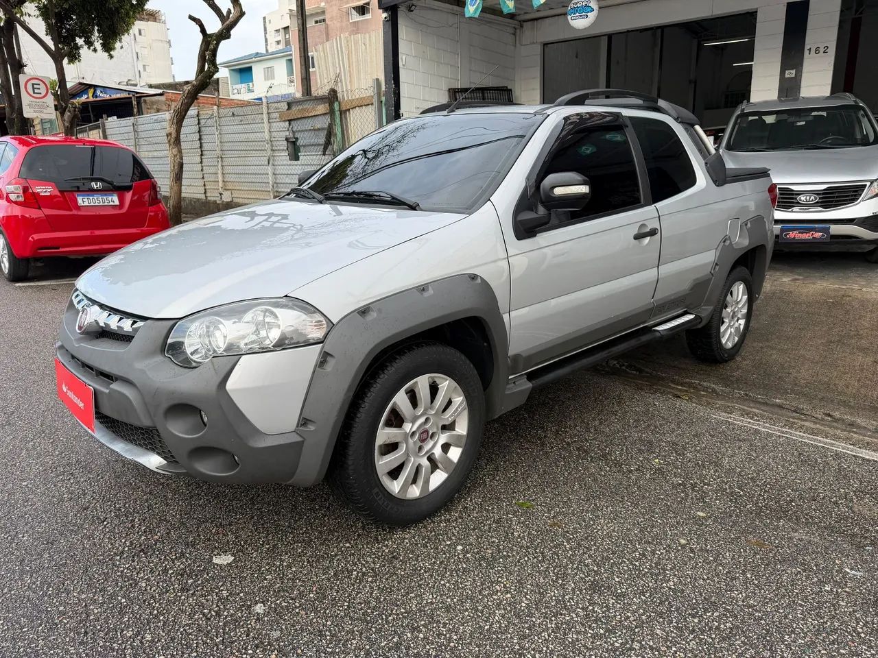 Fiat Strada Adventure1.8/ 1.8 Locker Flex CD 2014 - Foto 2