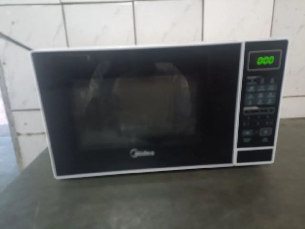 Microondas Midea 20 litros  - Foto 2