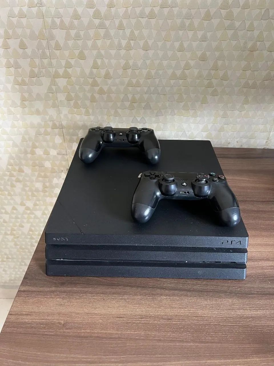 Vende-se PlayStation 4 pro 