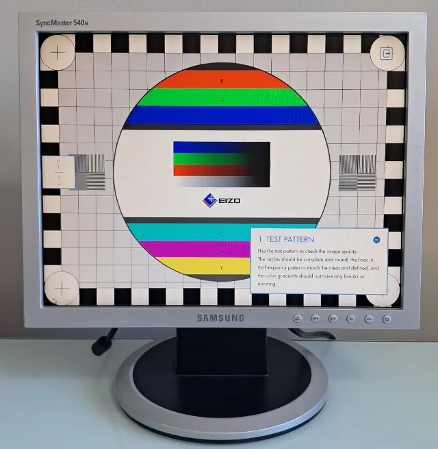 Monitor LCD 15" Samsung 540n em perfeito estado