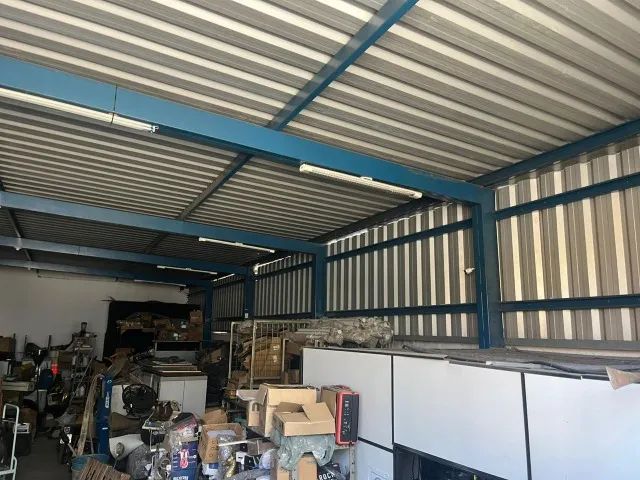 Galpão Comercial de 200m² à Venda em Ibirité - Foto 5