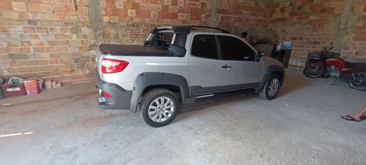 Fiat Strada Adventure1.8/ 1.8 Locker Flex CD 2015 - Foto 5