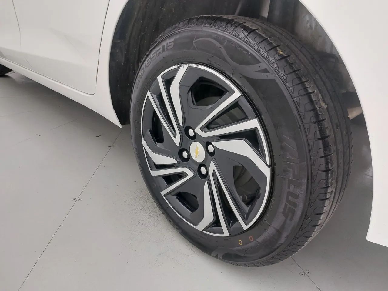Chevrolet Onix Activ 1.4 8V Flex Aut. 4P, foto 12 de 18
