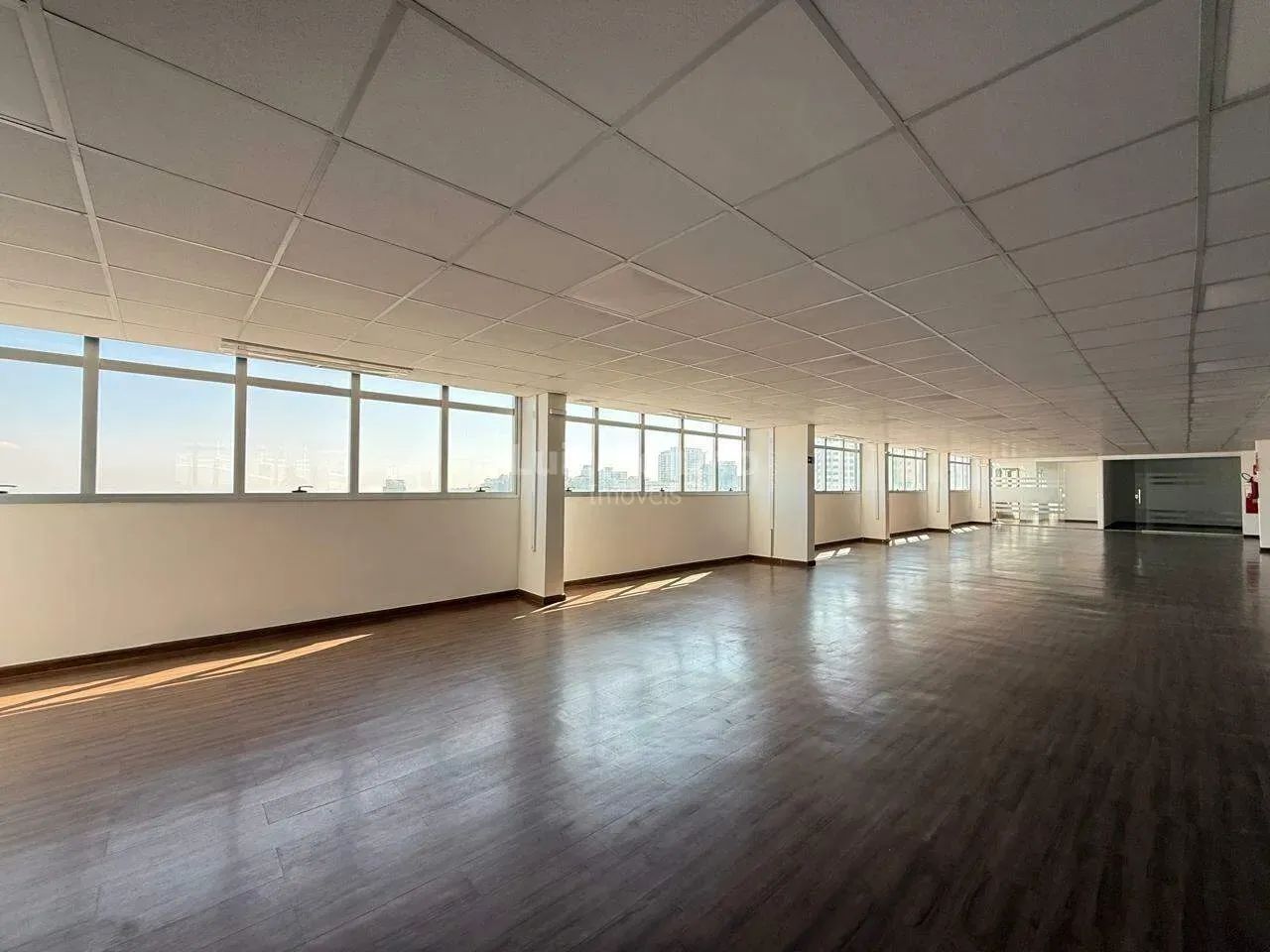 Andar corrido para locação | 420 m² de área coberta | Estoril - Foto 2