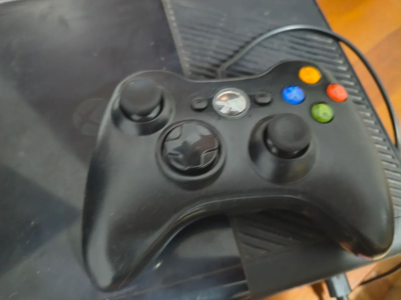Xbox 360 E Super Slim, com controle e fonte  - Foto 2