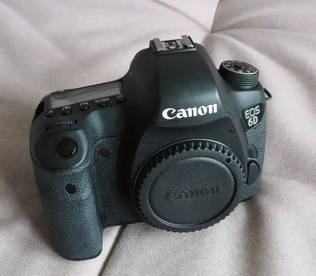 Canon 6D excelente com 14k cliques