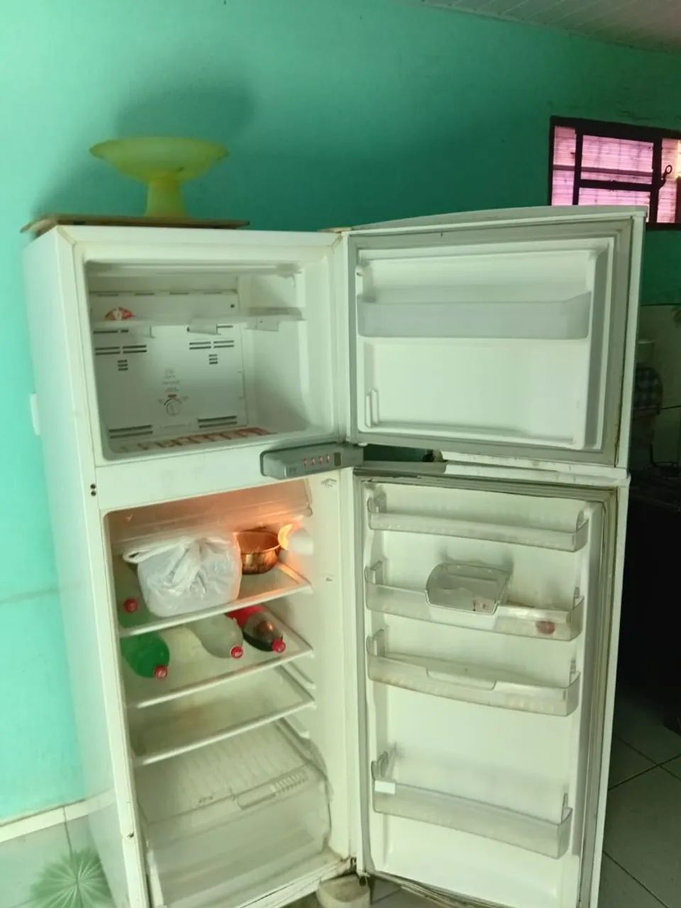 VENDO GELADEIRA - Foto 2