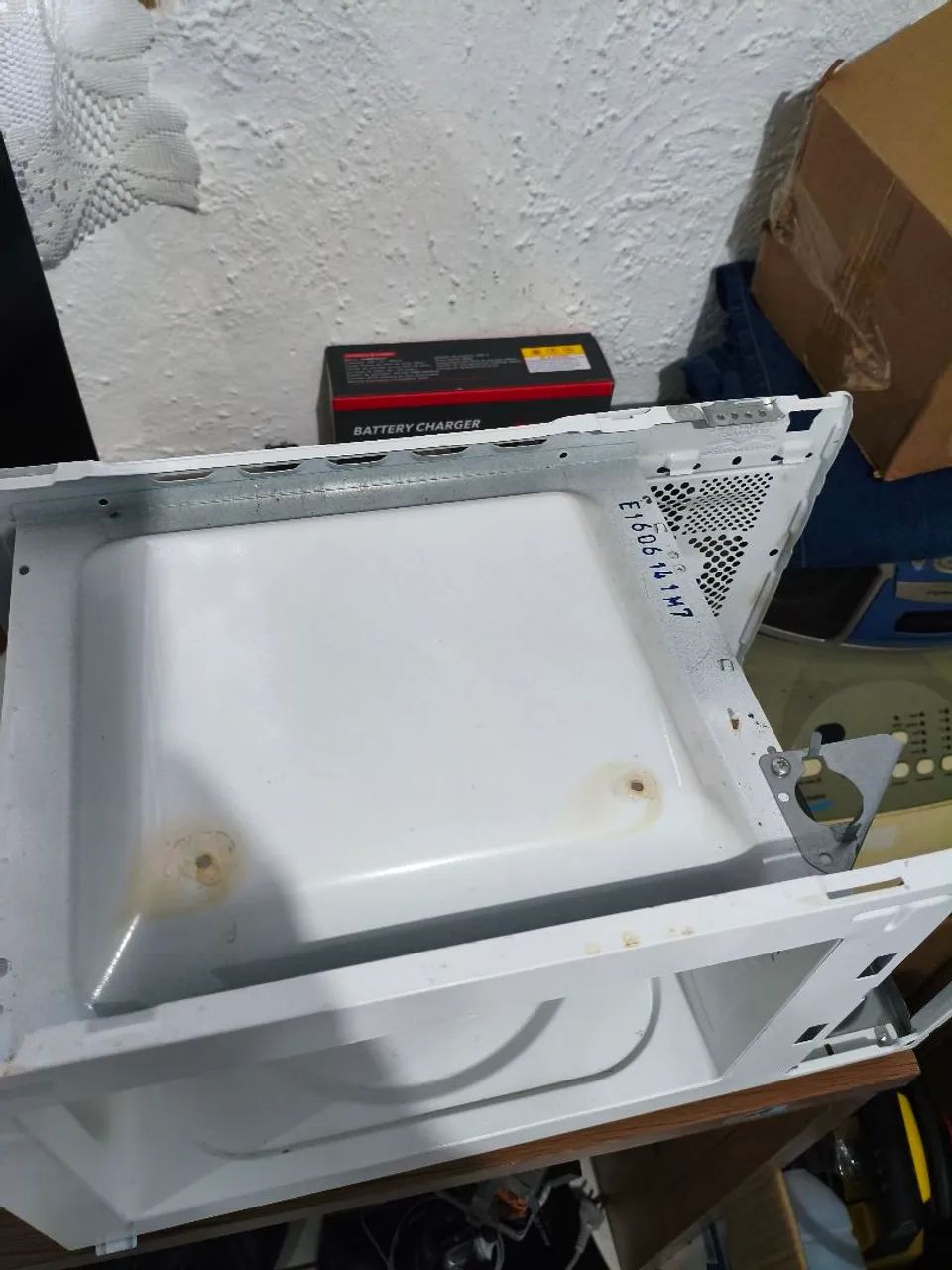 Gabinete microondas Midea MTFE21  - Foto 2