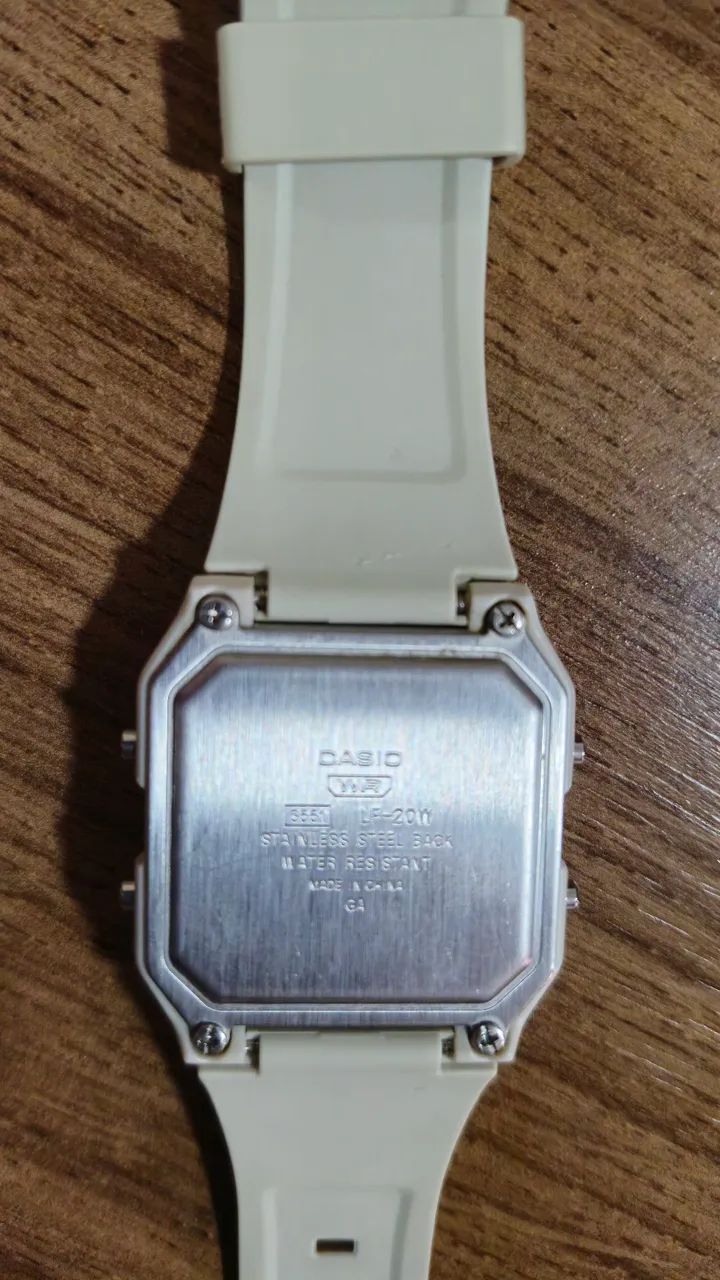 Relógio Casio LF-20W-8AEF Digital Retro - Foto 3