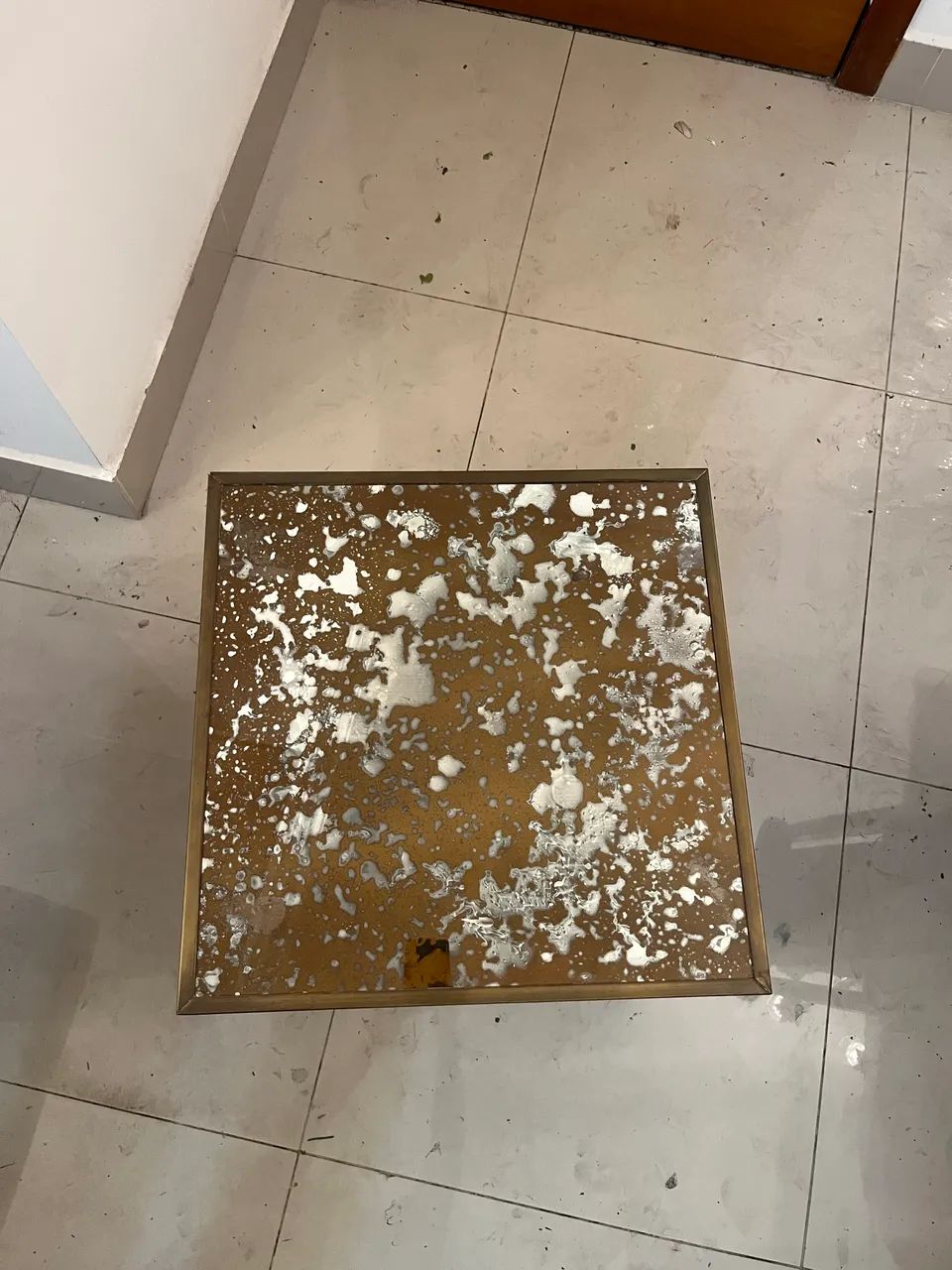Mesa de canto quadrada vidro espelhado e fórmica - Foto 2