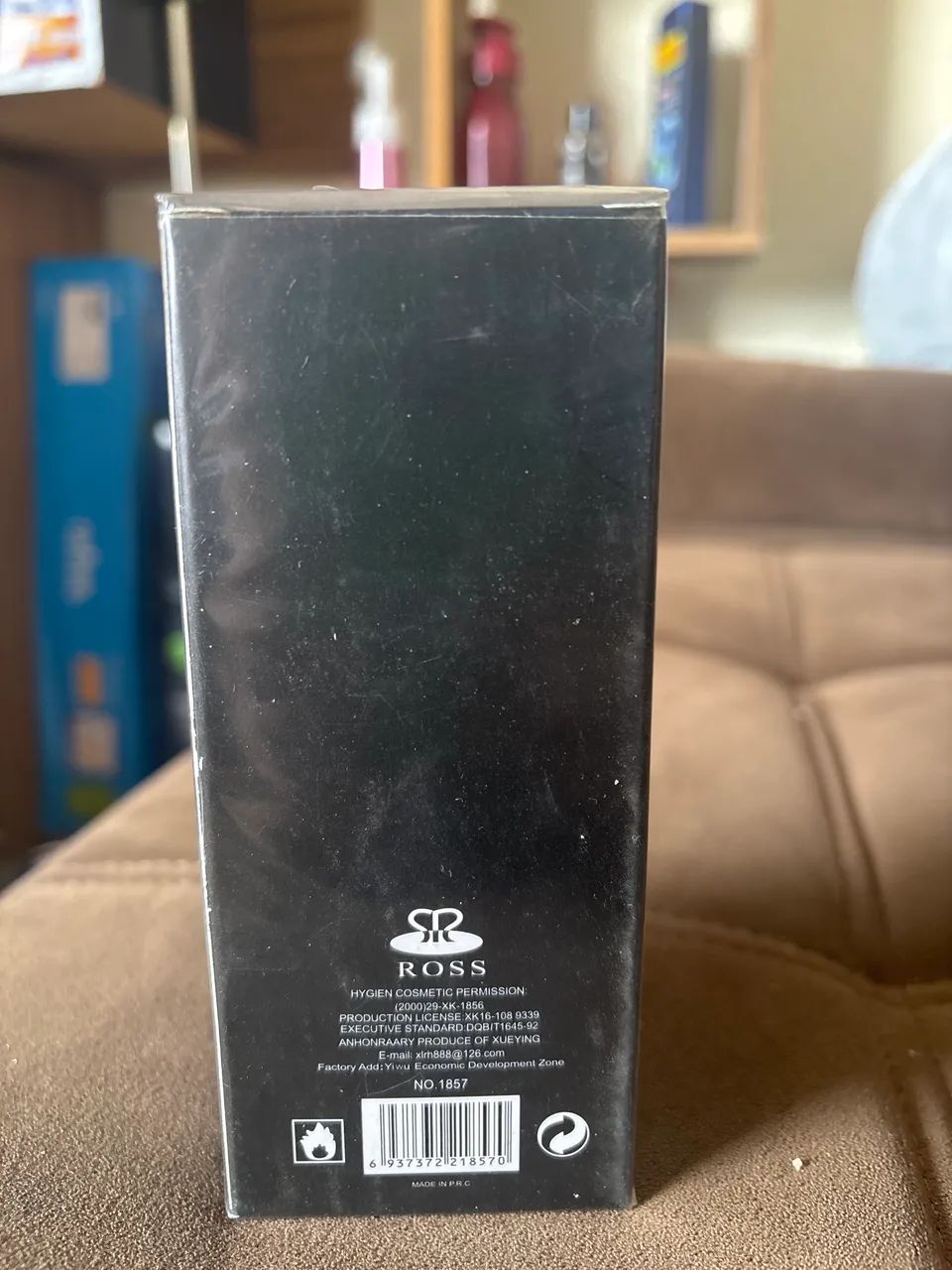 Perfume 212 VIP Black 100 ML - Foto 2