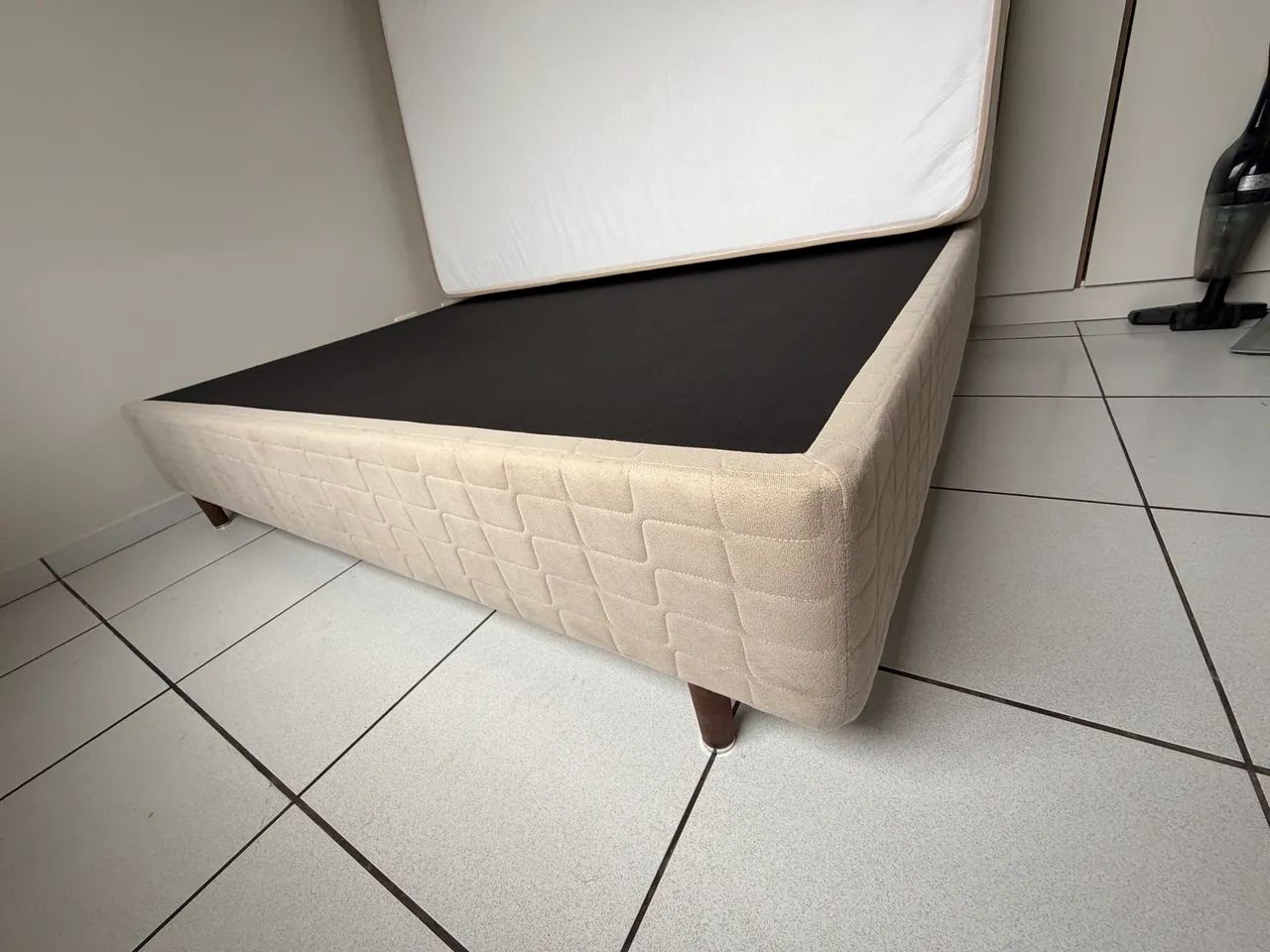 Vendo Base de Cama de Casal