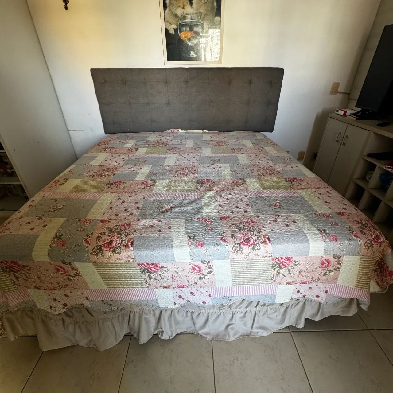 Vende-se Cama Super King  medindo 2x2m.no valor de R$2.000,00.Por motivo de mudança   - Foto 3