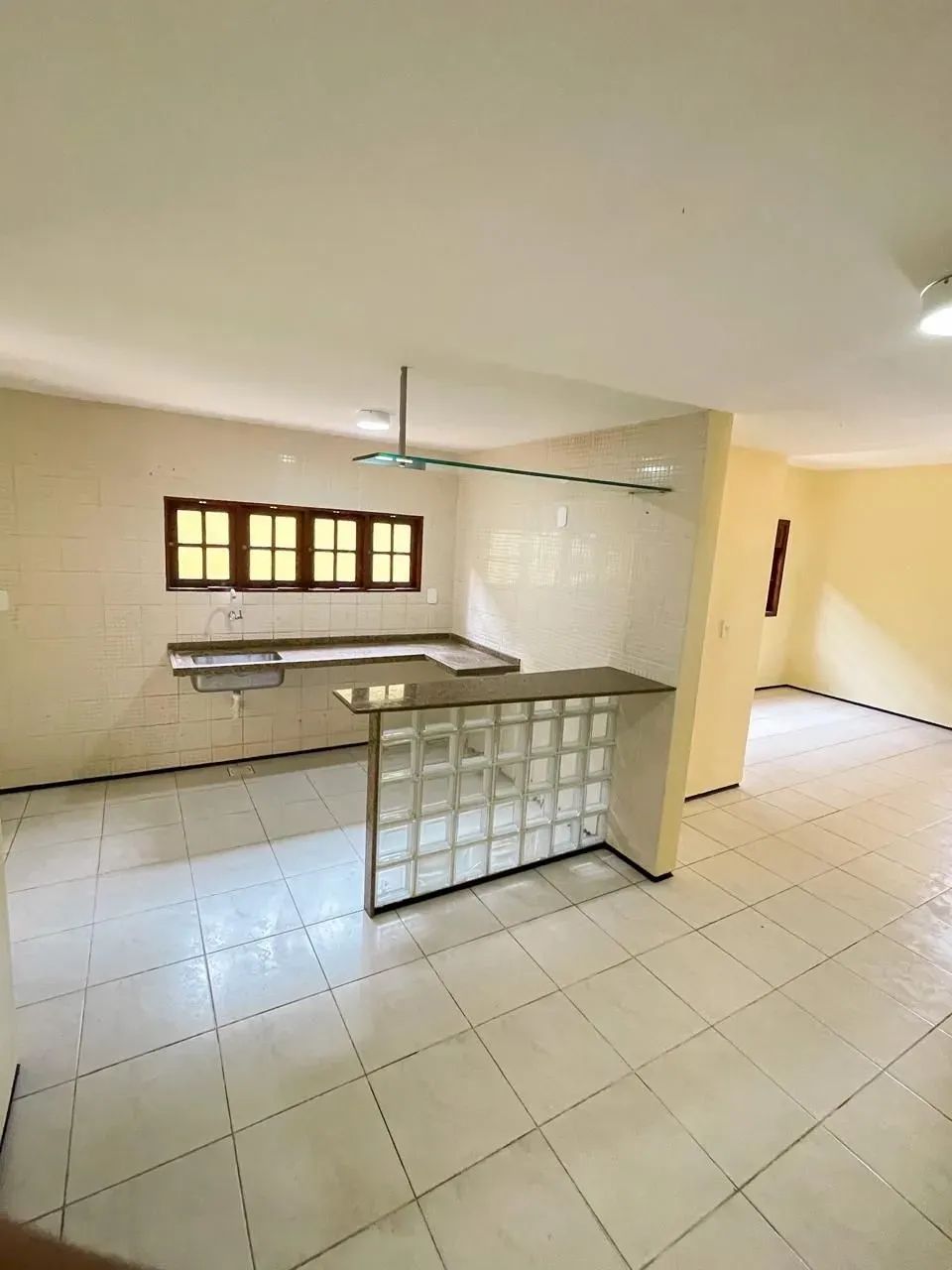 Excelente casa duplex em rua privativa - Foto 5