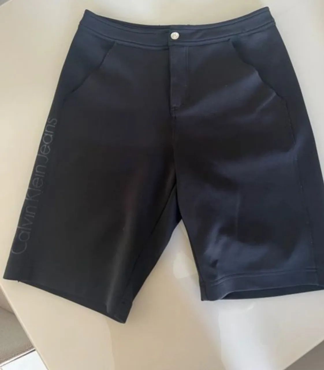 Bermuda Calvin Klein Exclusiva 