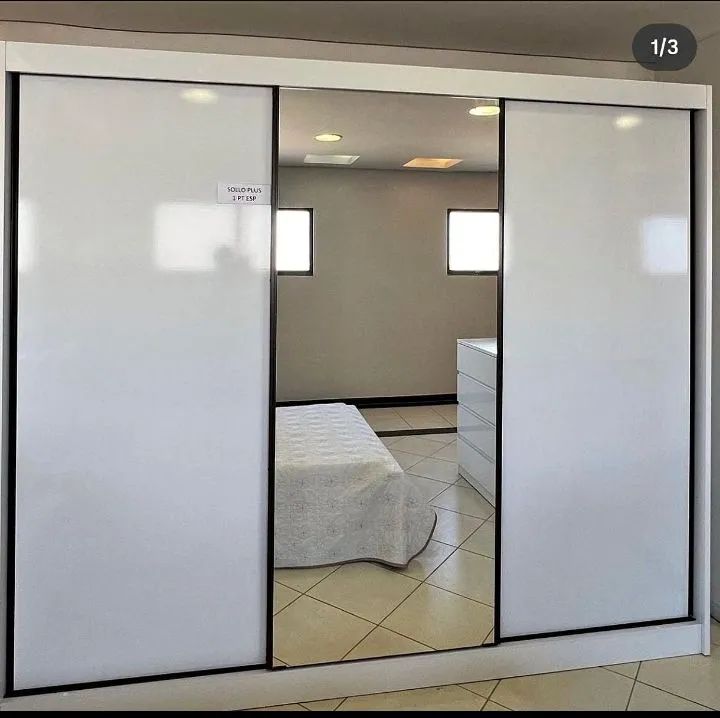 Guarda roupa branco grande 