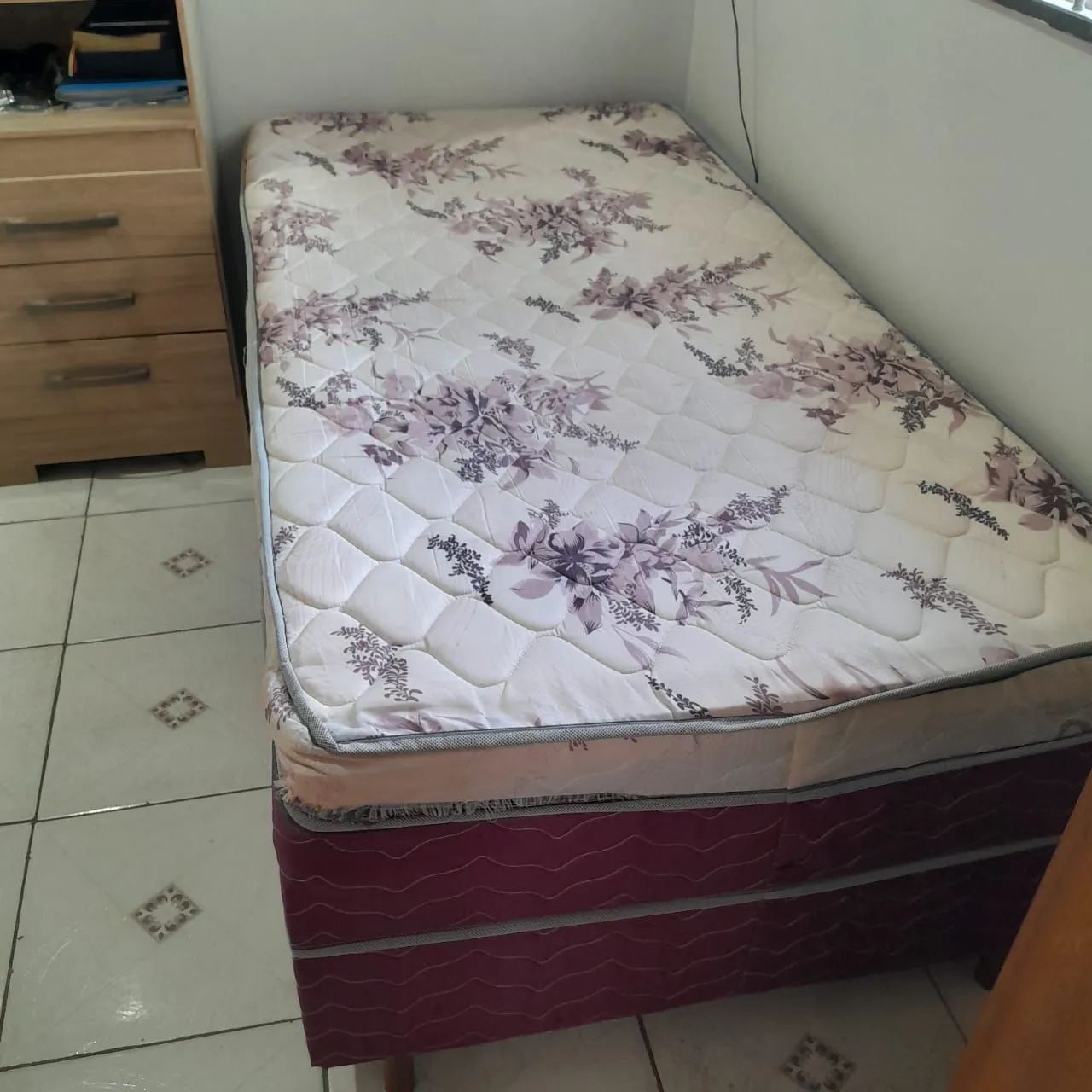 Cama box de mola de solteiroem bom estado  - Foto 2
