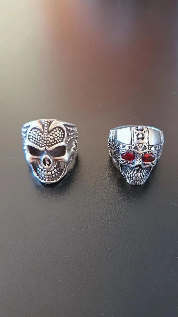 ANEL DE PRATA 950 CAVEIRA. 