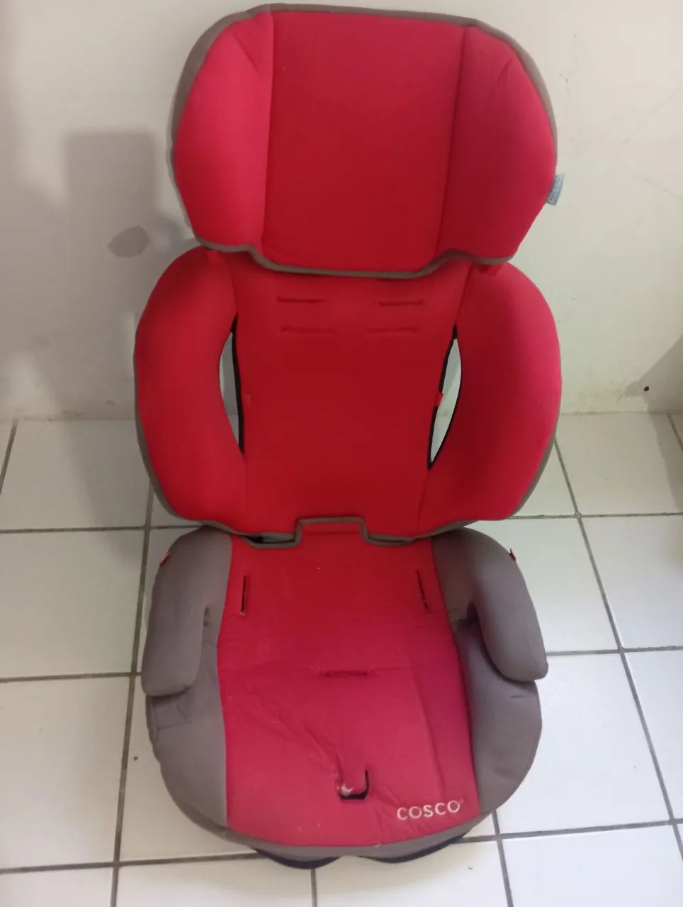vendo cadeirinha de carro, da marca Cosco 
