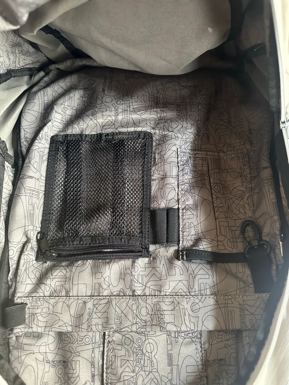 Mochila Oakley Urban 25L. - Foto 3