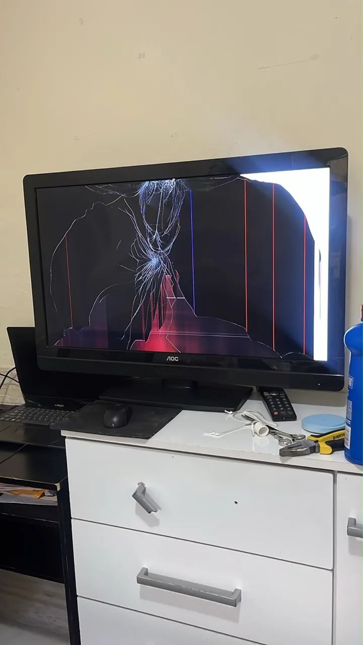Televisão e monitor com problema no display 