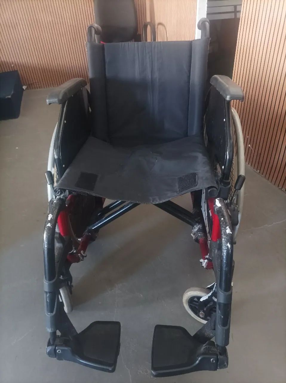 Cadeira de Rodas - Foto 2