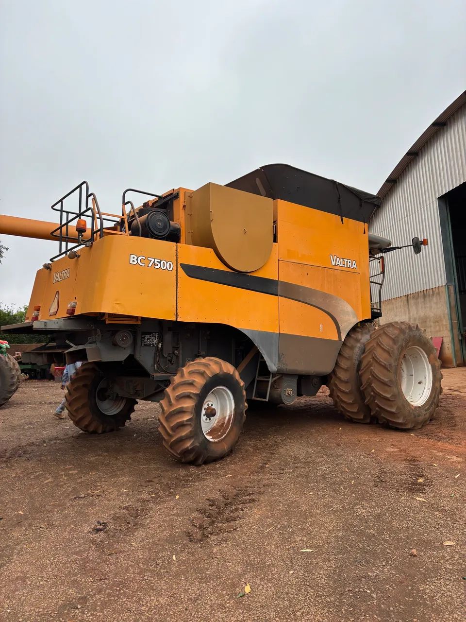 COLHEITADEIRA VALTRA BC7500 - Foto 3