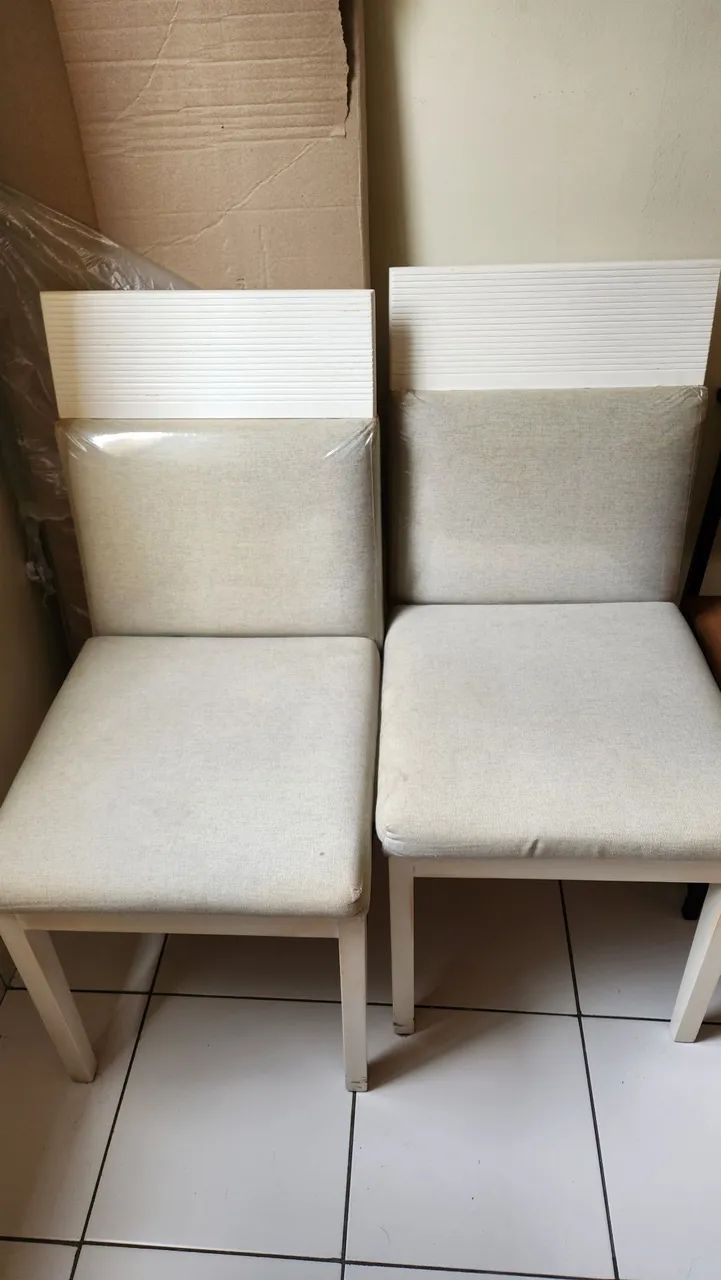 4 Cadeiras para mesa 