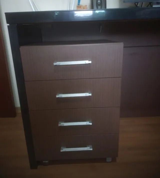 Mesa de Escritório 429414640853329922