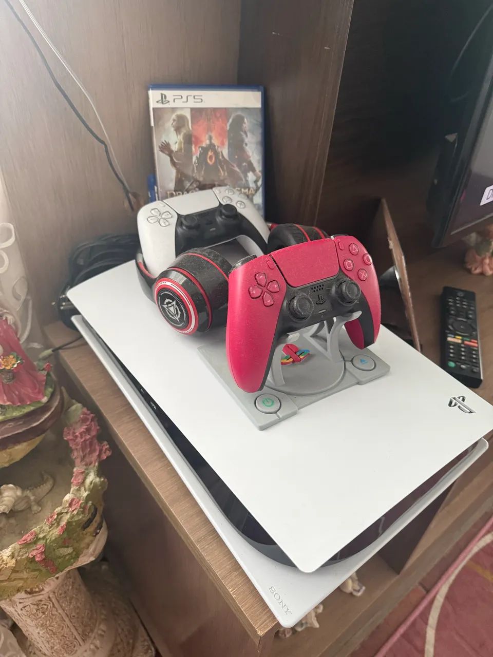 Ps5 com 1 jogo e 2 controles - Foto 4