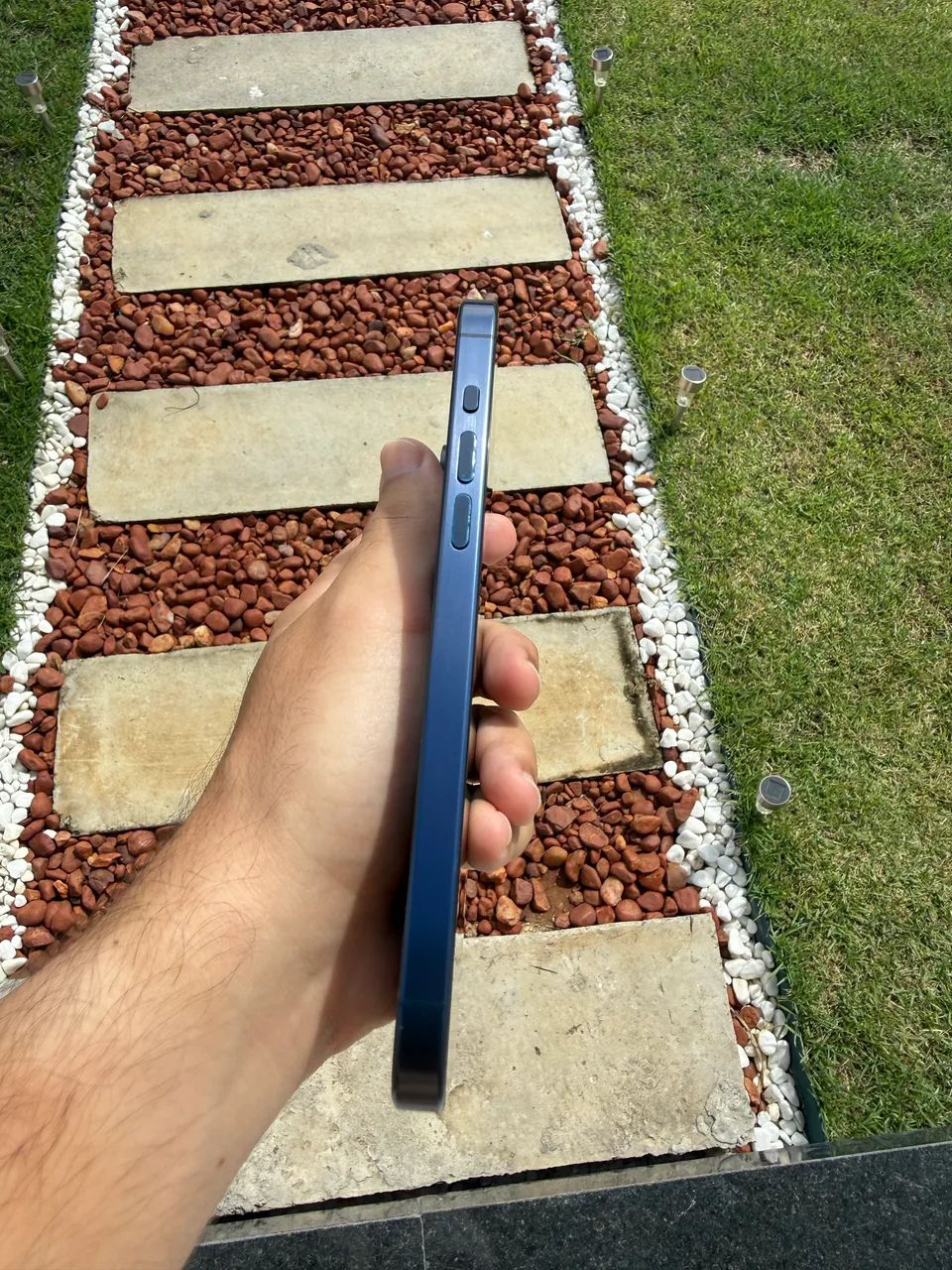 iPhone 15 Pro Max - 256gb  - Foto 2