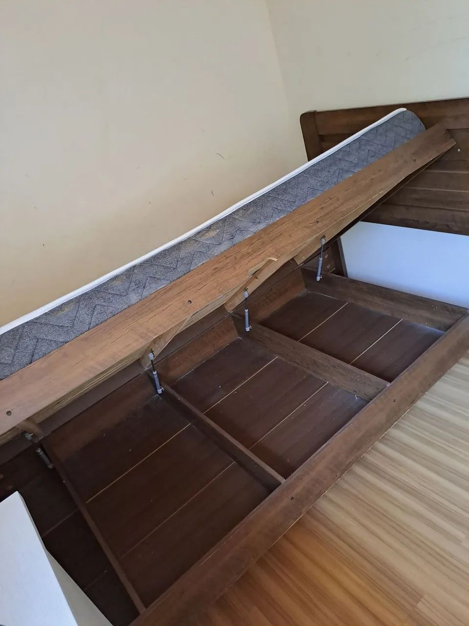Cama de solteiro com baú 130kg - Foto 3