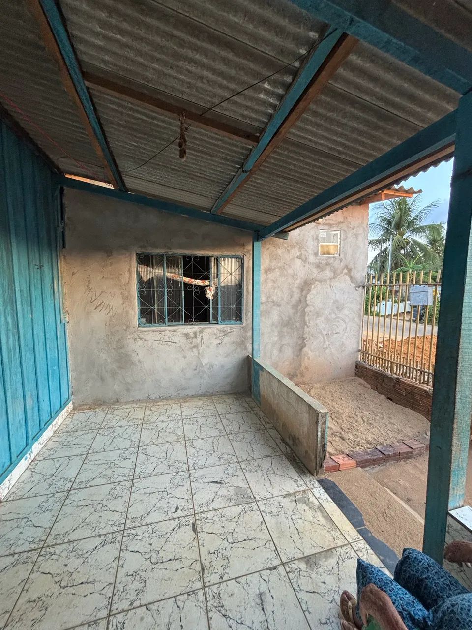 Casa a venda. leia a legenda