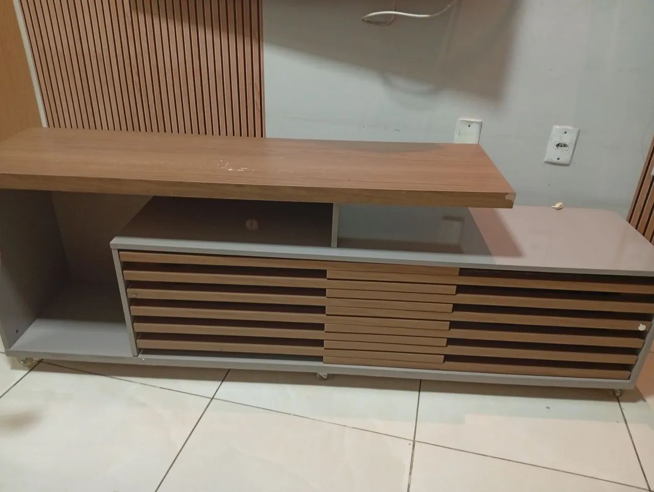 Modern Rack453011429707622400