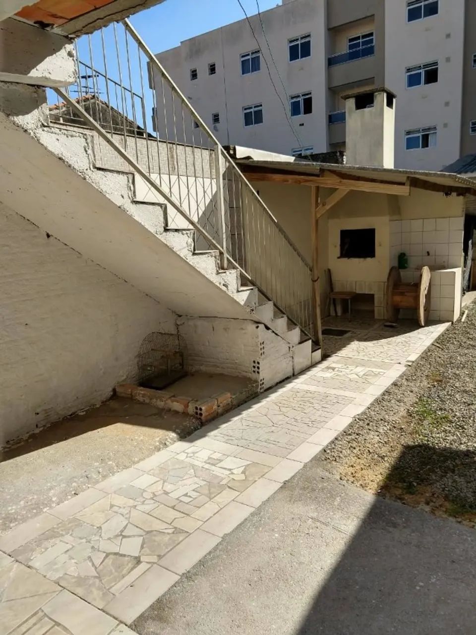 Alugo Kitnet na Ponte de Imaruim com Vaga de Garagem - Foto 4
