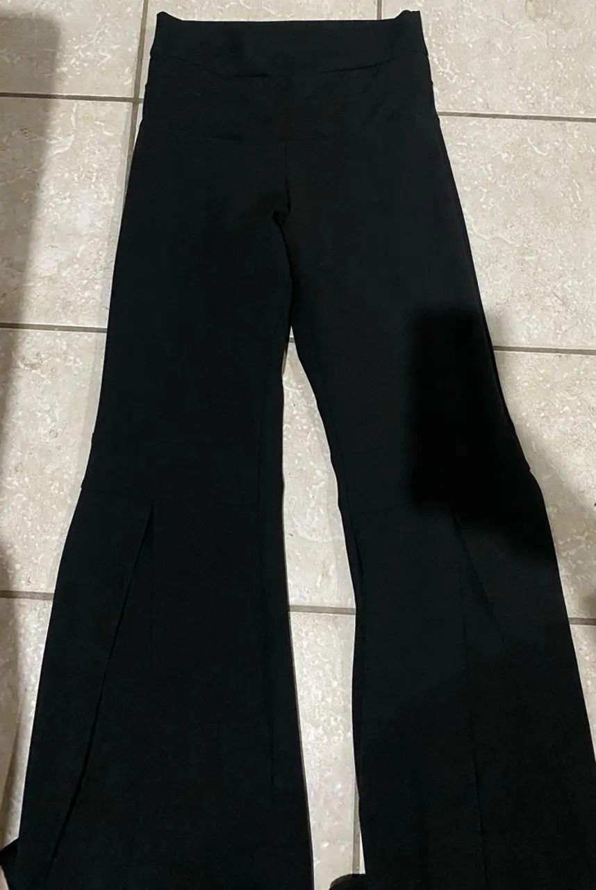 Calça flare M linda demais 