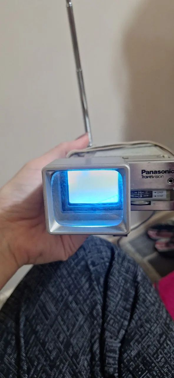 Mini TV vintage Panasonic 1981 - Foto 4