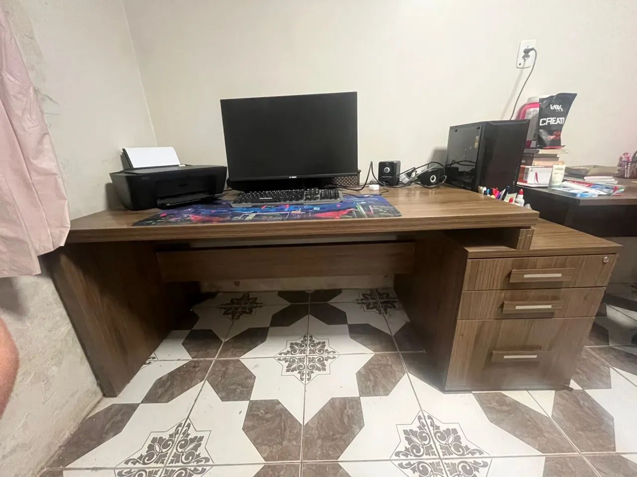 mesa para escritório ou estudo415986467797084160