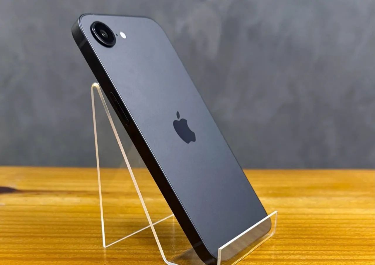 Vendo iPhone 16e - Foto 4