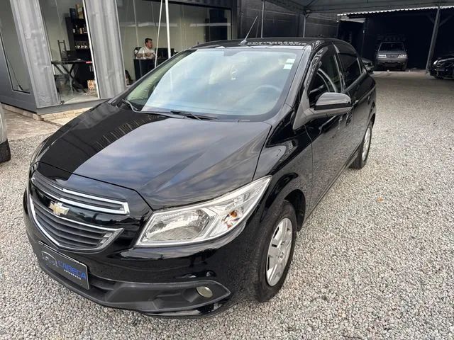 Chevrolet Onix Hatch LT 1.0 8V Flex Power Mec. 4P 2013 - Foto 3