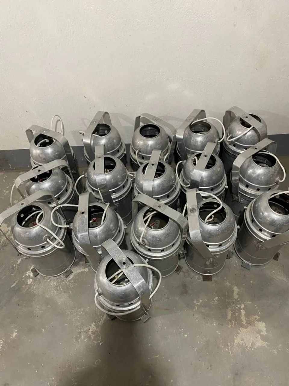 Cita que são equipamentos de som e iluminação - Foto 5